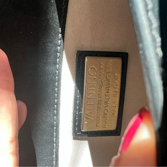 Valentino by Mario Valentino - SCARLETT ROPE LEATHER CROSSBODY IN BLACK - Picture 14 of 14